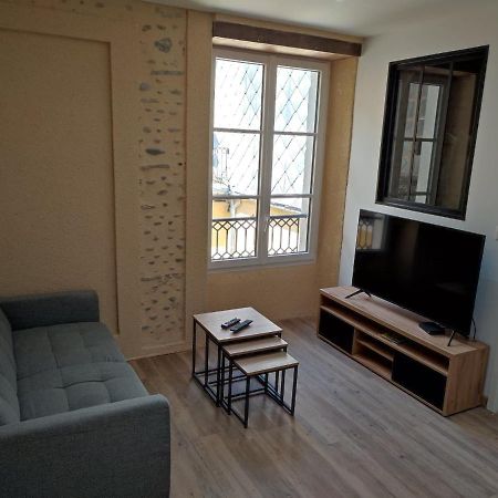 Studio De Charme En Pierres - Hyper Centre Apartment Pau Luaran gambar